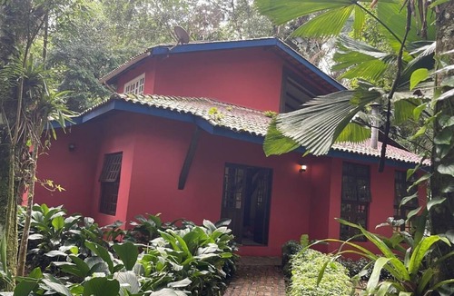 Sao Sebastiao Apartment | @Staycy | Casa com rio privativo em Camburi