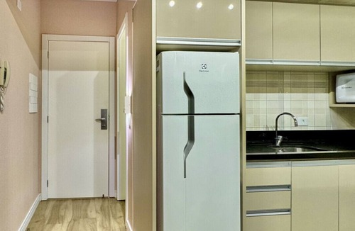 Matriz Apartment | Studio completo mesa office top Lifespace Curitiba