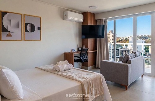 Centro Apartment | Studio in a cond. with a pool and gym MSU1201