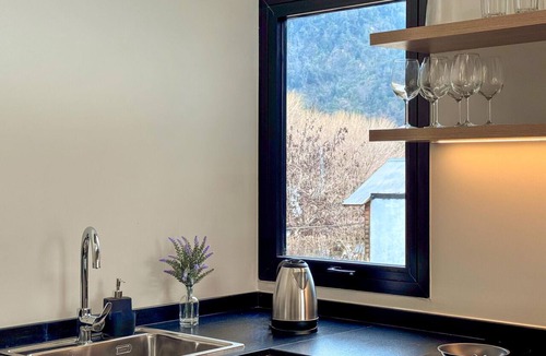 San Martin de los Andes Apartment | Suite Patagonia Terrace | 1-bedroom boutique apartment for families in San Martín de los Andes | Mountain views, balcony & BBQ | Chapelco Ski Resort