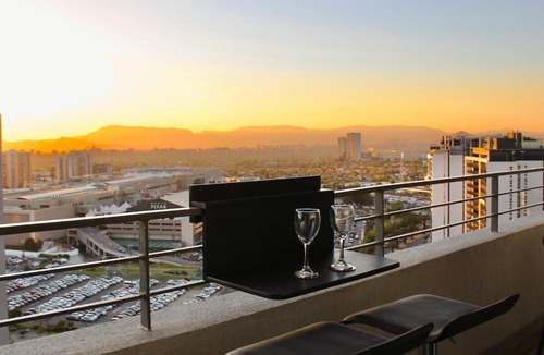 La Florida Apartment | Sunset View Apartment steps from Metro Mirador