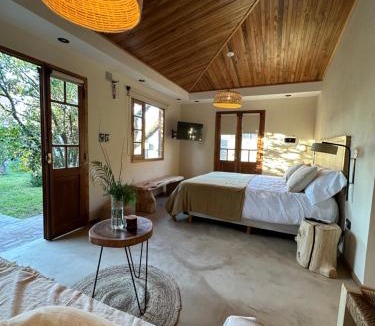 Villa Mercedes Bed & Breakfast | Tanah Host - Casa de Huespedes