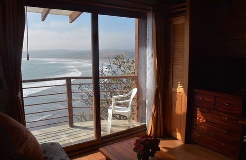 Concon Apartment | The Navigators Nook, Overlooking Con Con Bay and Playa La Boca.