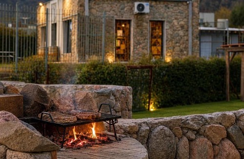 Cacheuta Hotel | Uva Cabañas