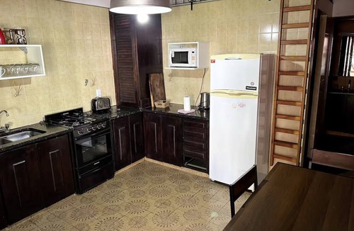Mendoza City Center House | Vacation home in Mendoza City with a pool table