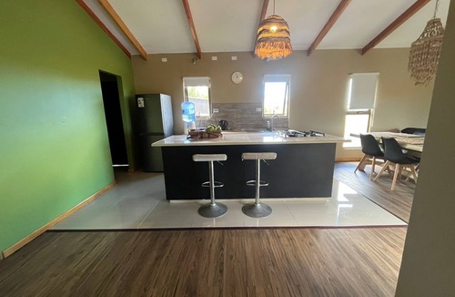 Valparaiso Cottage | Ven y adentrate en un refugio en el medio de rapa nui !