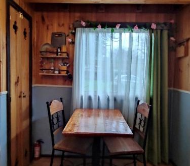 Victoria Bed & Breakfast | Victoria Cabin