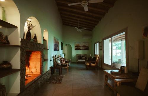 San Rafael House | VIlla Familia Morgan