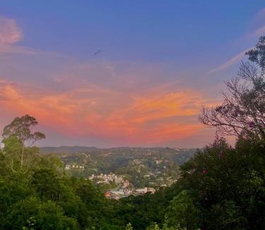 Campos do Jordao Bed & Breakfast | Villa Panorama