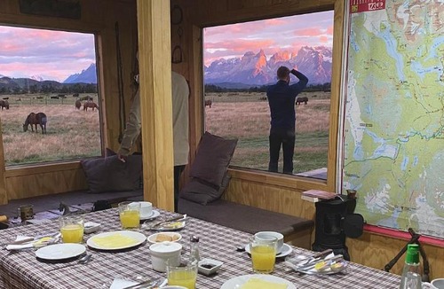 Torres Del Paine Bed & Breakfast | Vista al Paine - Refugio de Aventura