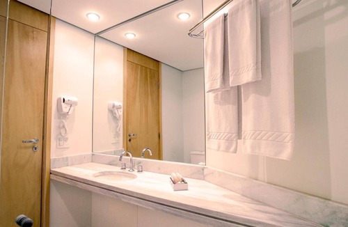 Brasilia Hotel | Your Ideal Retreat for a Relaxing Getaway Near Museu de Arte de Brasília -0.5 mi