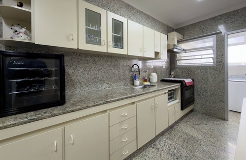 Centro Apartment | Your refuge in Guarujá, just steps from the beach! BRA