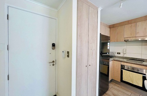 Downtown Santiago Apartment | Yungay Apt | Historic Area Views, Free Parking & Fast WiFi