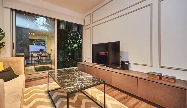 1BR w/separate bedroom & dressing room, steps from Dorrego's dining scene in Palermo