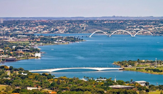 2 bed apart in Asa Sul Premium Location Next Esplanada, Lake, Parks, Airport in Brasília