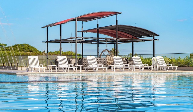 2 Fresh Triple Double Units | Free Breakfast, Spa Access & 5 mi Three Borders in Paraná