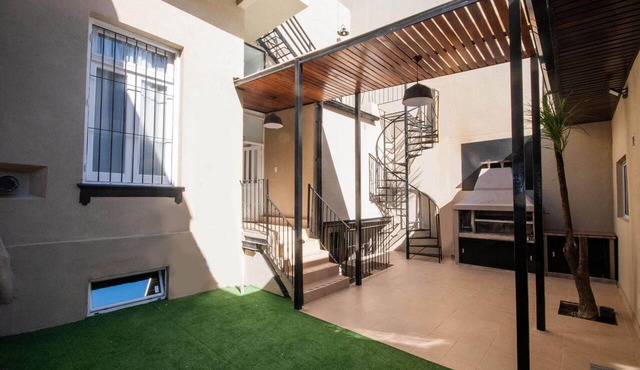 A guesthouse with an excellent location, a gym, and a game room in Buenos Aires