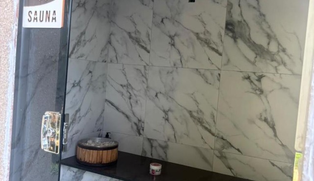Acasasparadisiaca, Casa Completa com Sauna, Ofurô Quente e Piscina Quente Roupa de Cama Incluso e Máquina de Lavar Aceitamos PET PARCELAMOS ATÉ 18x no Cartão De Crédito Sem Juros in Caldas Novas