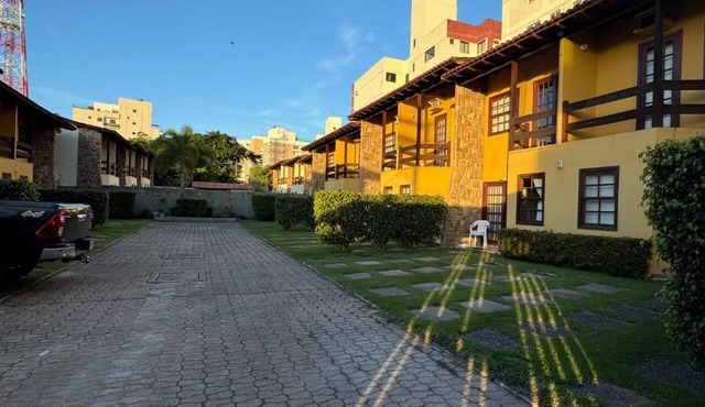 Air-conditioned duplex house 50 meters from Bacutia Beach, Guarapari, Espírito Santo. in Guarapari