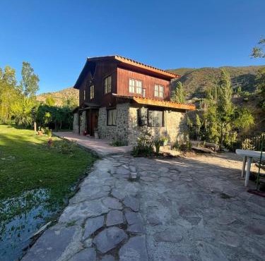 Andean Countryside, Mountains & Riverside Retreat