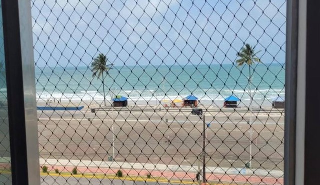 Apartamento de Frente Para o mar in Centro Mongaguá