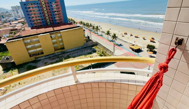 Apartment facing the sea - pool - hammock - beach view in Mongaguá