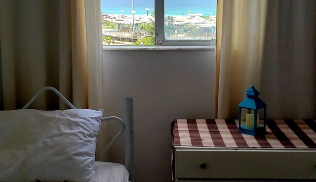 Apartment overlooking the sea Rive Gauche in Vila Nova