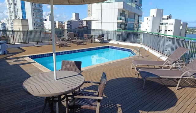Apt 2 Qts com suite, recepção 24hrs, piscina e academia in Vitória