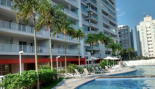Apt panoramic terrace overlooking 3 beaches and Santos, swimming pool, sauna, gym in Guarujá