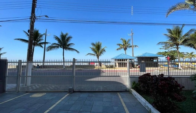 Beachfront apartment in Mongaguá