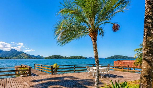 Beachfront Paradise House in Angra dos Reis with Pool, Deck, and More! in Angra dos Reis