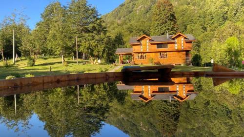 Cabañas Sol de Montañas in Futaleufú