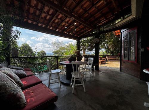 Cantareira - Deck House in Mairiporã