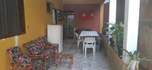 Casa a 50 metros da praia, simples com ótimo custo benefício - Mucuri, Ba in Mucuri