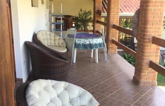 Casa aluguel temporada com piscina, 3 dormitórios e mezanino com sofá cama in Quadra