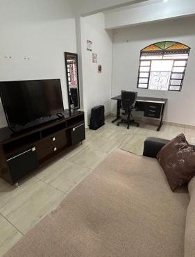 Casa Ampla no Térreo com Quintal gramado na Região da Pampulha in Belo Horizonte