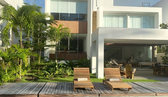 Casa Bossa, "foot in the sand" design in Maceió