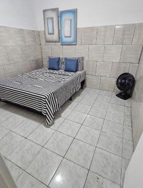 Casa com 1 Quarto e Garage - Alto da Cruz, Camaçari in Camaçari