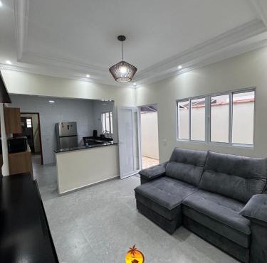 Casa com piscina beira-mar in Mongaguá