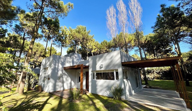 Casa "De Los Titanes" I Ideal for Families I Ayres del Bosque Accommodations in Pinamar