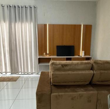 Casa Familiar in Trindade