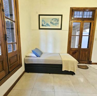Casa Moré centrica con cochera doble in Rosario