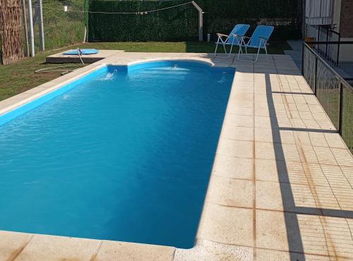 CASA quinta "LUZ AZUL" con pileta, galeria, calefaccion , doble aire frío calor, WIFI