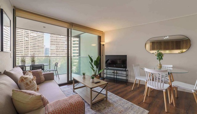Comfortable Apartment in Las Condes: Pool and Gym!