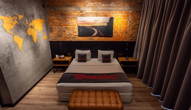Comfortable Single Room Perfect for Extended Stays Near Downtown Attractions in Paraná