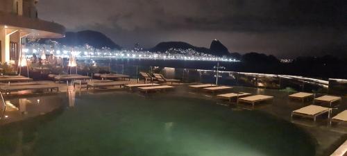 COPACABANA,LEME,AV ATLÂNTICA, FRENTE PARA O MAR! in Rio de Janeiro