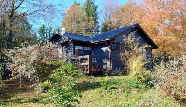 Country House in Pucón for 8 People: Large Garden, Stone Tub, Pool, and Grill