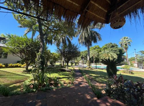 Cozy & Relaxing Resort Oasis ~ Sports Field ~ Pool in Luque