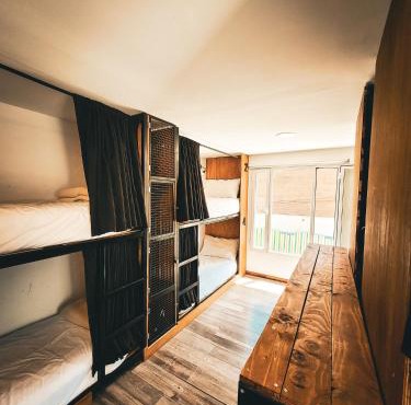 Dormís Acá