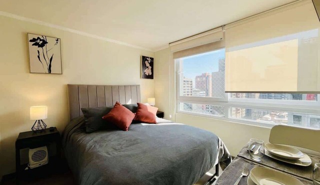 Downtown Santiago Studio - Gym Access, Pool, Fast WiFi